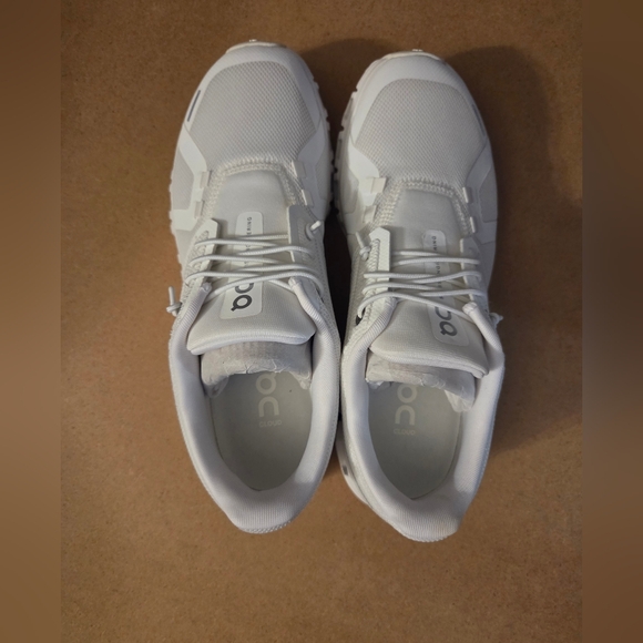On Running Walking Sneakers Women Cloud 6 Size 7.5 - Picture 5 of 9